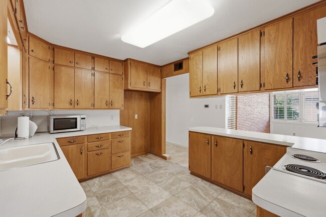 Photo - 512 Helena St