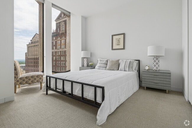 1BR, 1BA - 785SF - Bedroom