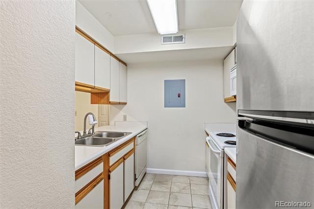 Photo - 6435 S Dayton St Unit 302