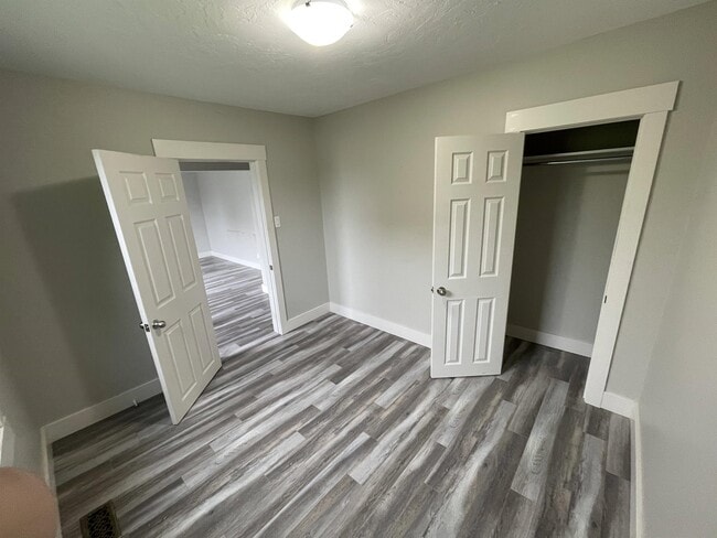 Photo - 58 derbyUnit 2 Unité b