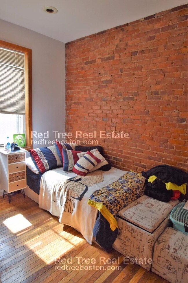 Photo - 17 Aberdeen St Unit 4