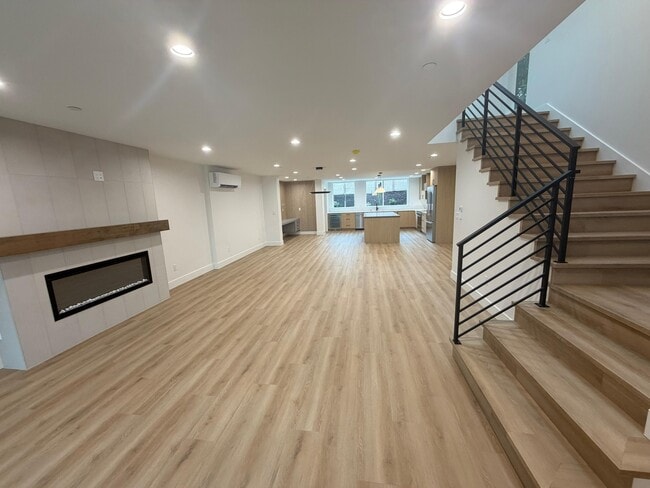 Photo - 1720 Market St