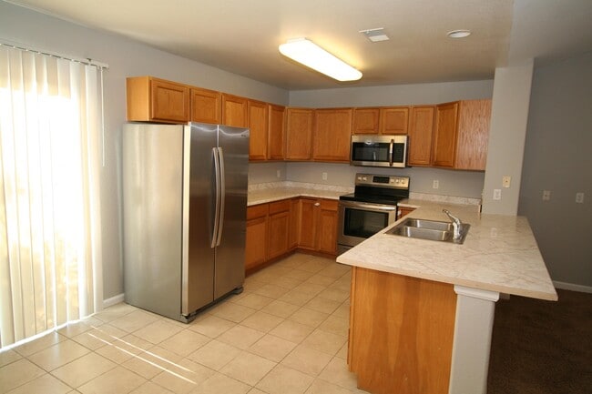 Photo - 18052 Becket Dr
