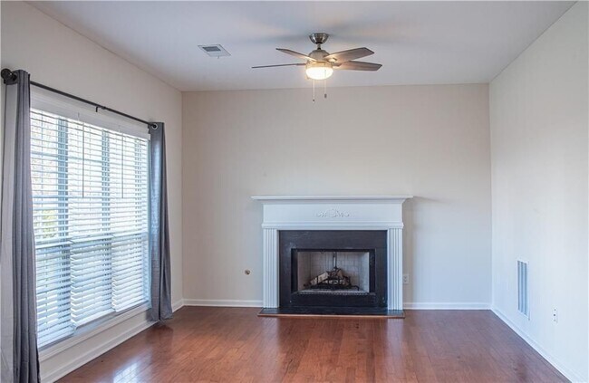 Photo - 3359 Shallowford Green Dr