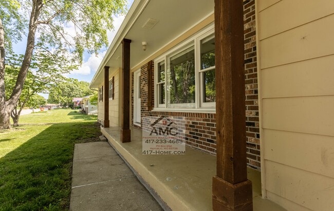 Photo - 1008 S Oak Ridge Dr