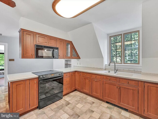 Photo - 405 N Tulpehocken Rd Unit 1