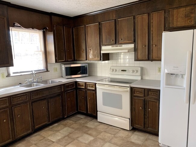 Photo - 3 Bedroom House off Timberlake Road