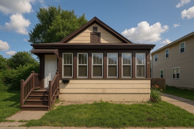 Building Photo - 583 Reaney Ave E Rental
