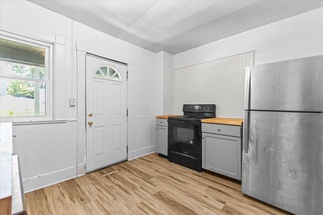 Photo - 21 Hyde St Unit 1