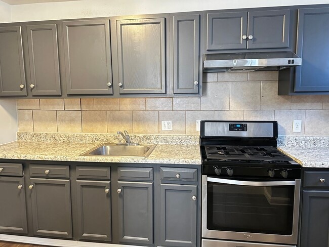 Photo - 4632 Hillside Rd SE Unidad 1