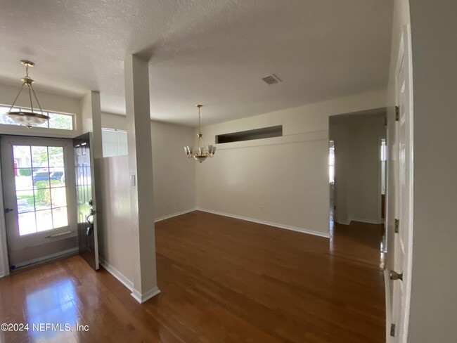 Photo - 1616 Hampton Pl