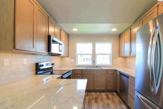 Photo - Newer 3 Bed/2 Bath Rambler in Pasco