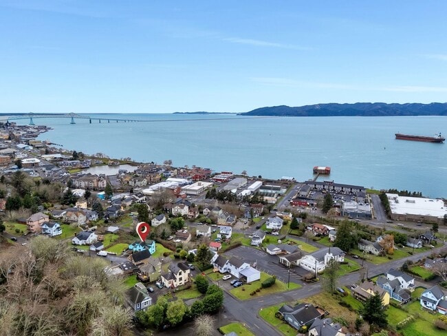 Photo - 3088 Harrison Ave Unit B / Upper