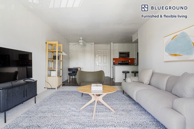 Photo - 3654 Barham Blvd Unidad FL3-ID1380