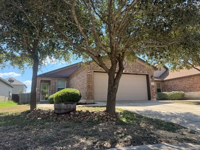 Photo - BEAUTIFUL SINGLE STORY HOME  |  CLOSE TO H...