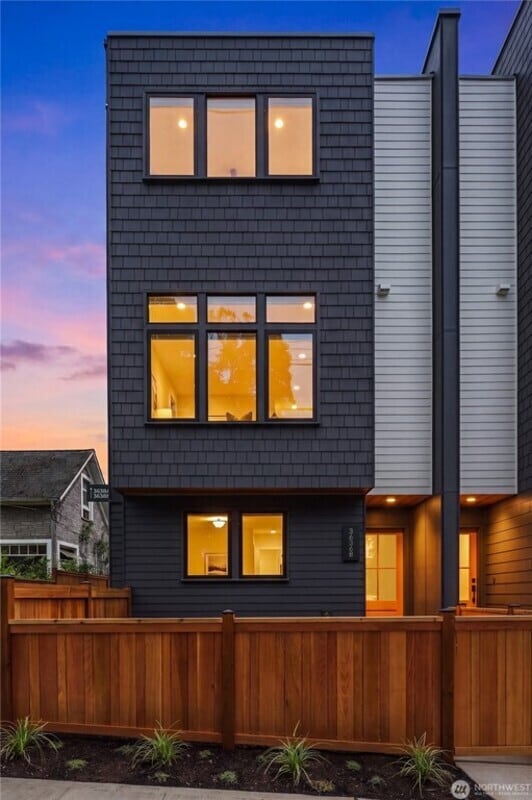 Building Photo - 3636 Greenwood Ave N