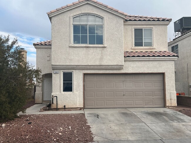 Brand New Carpet and Paint Throughout. - Brand New Carpet and Paint Throughout. House