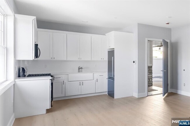 Photo - 110 Madison St Unit 00