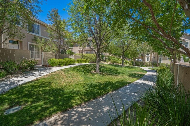 Photo - The Palisades - 3 Bedroom Townhome for Rent in Stevenson Ranch!