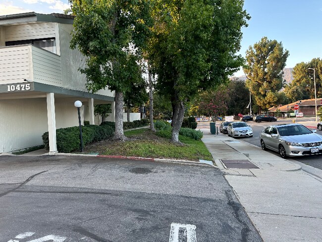 Photo - 10475 Newhome Ave Unidad 6