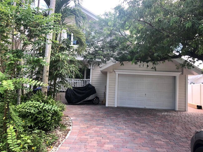 Photo - 1524 Argyle Dr