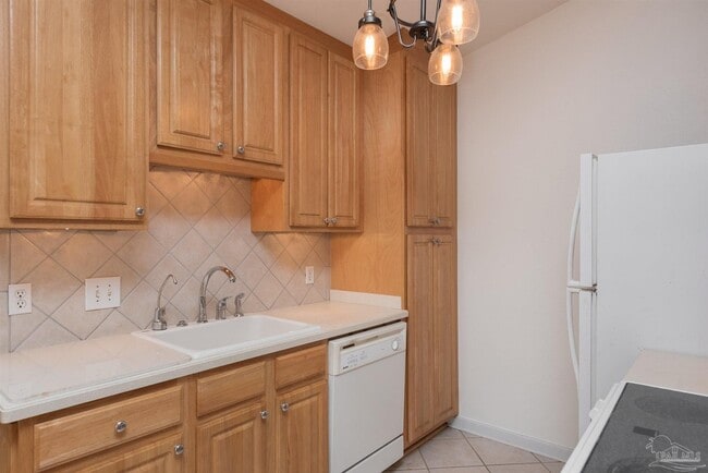 Photo - 2300 W Michigan Ave Unidad 16