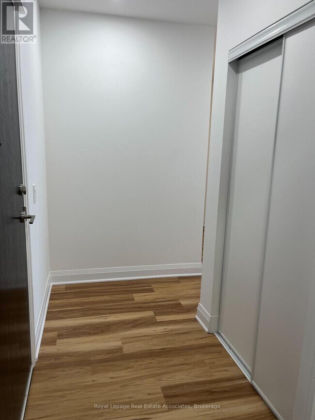 Photo - 1936 Rymal Rd E Unit 502