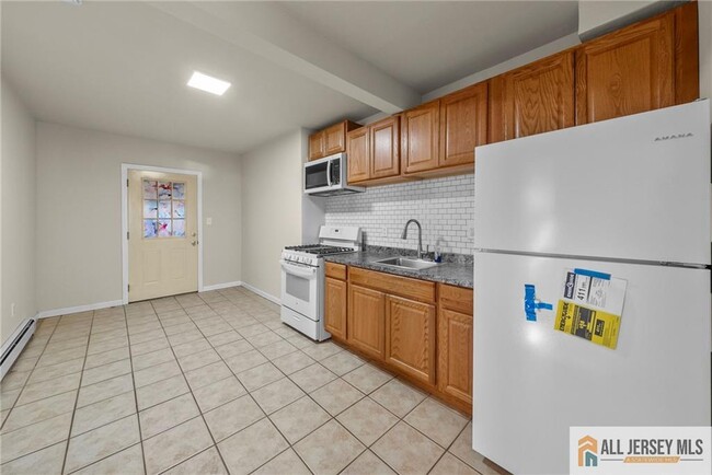 Photo - 2102 Woodbridge Ave Unidad 2