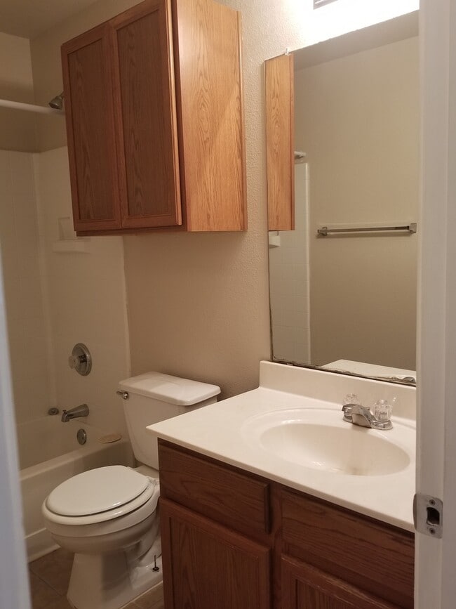 Photo - 5123 Fountain Hill