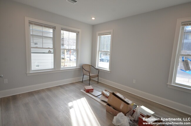 Photo - 100 Brooks St Unidad 1