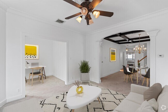 Building Photo - 31 E 40th St Unit 2 Rental