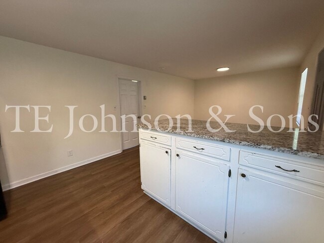 Photo - 1 Bedroom Near Easton Park! Water Included Unit 2813 C