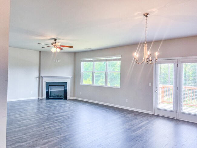 Photo - 430 Furlough Dr
