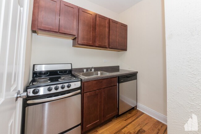 Photo - 536 W Arlington Pl Unit 211