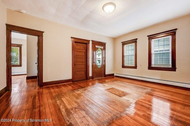 Photo - 942 Lincoln St