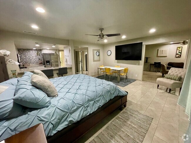 Building Photo - 453 E Via Escuela Unit 514 Rental