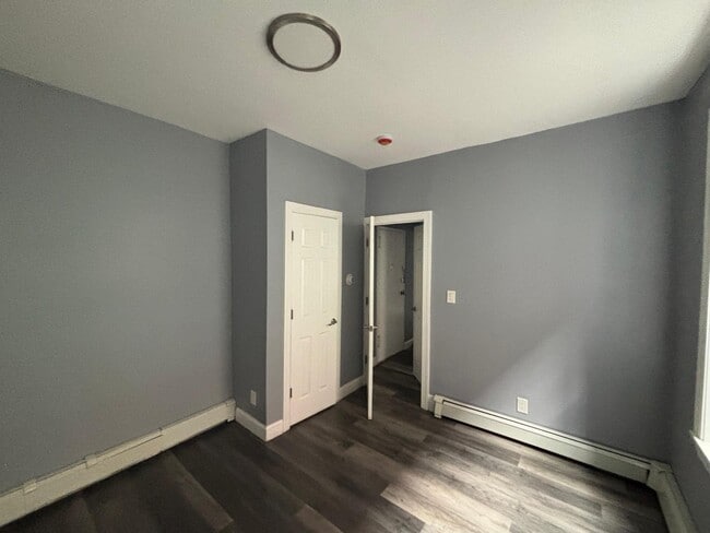 149 Zabriskie St Unidad 3