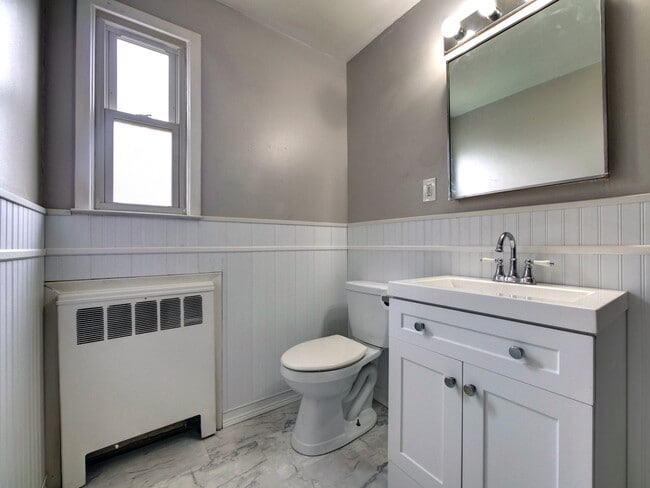 Photo - Riverhill Apartments