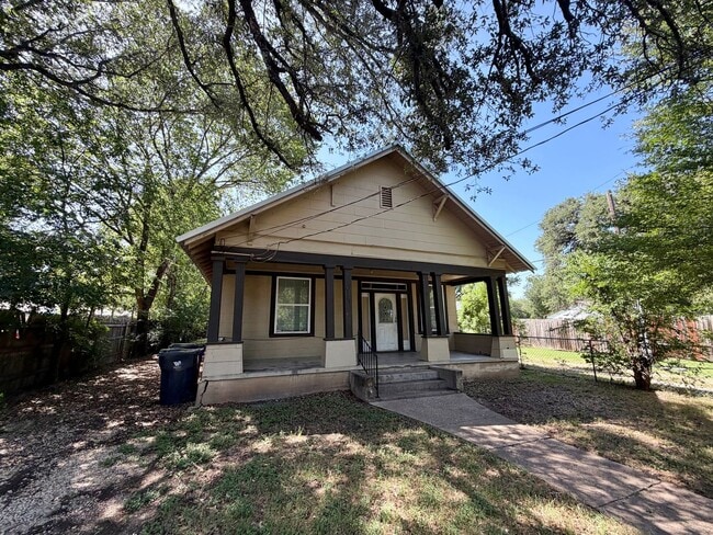 Building Photo - 613 Garland Ave