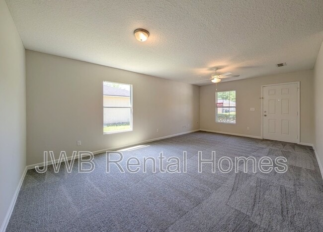 Photo - 4365 Melissa Ct W