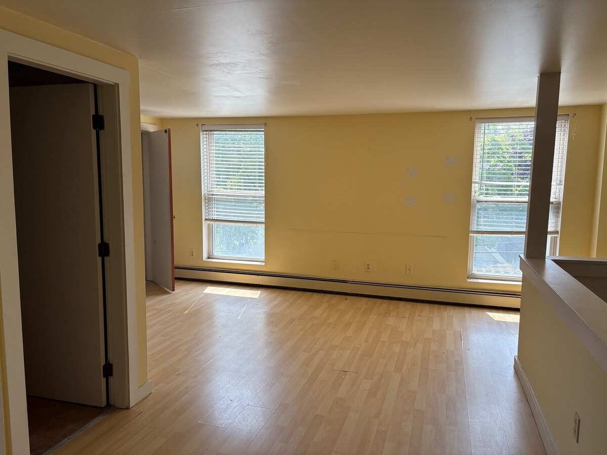 Photo - 23 Spring St Unit 4