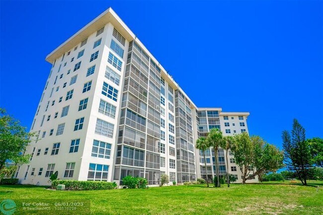 Photo - 2681 S Course Dr Unidad 212