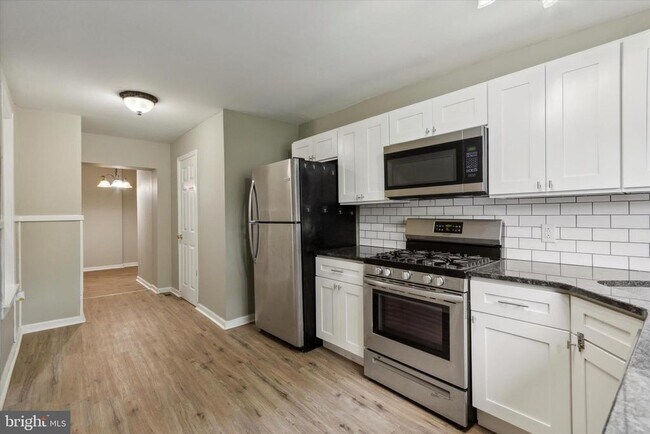 Photo - 1615 E Eyre St