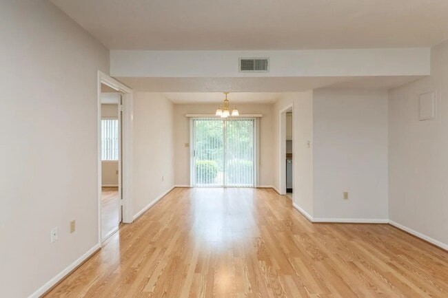 Photo - 104 Country Club Dr Unit 104