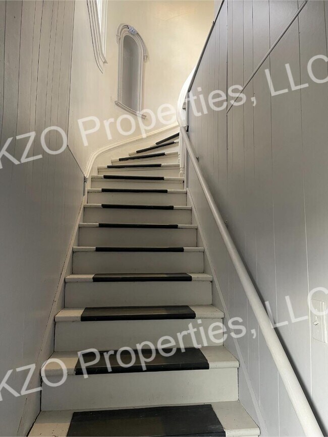 Photo - 608 W Michigan Ave Unidad 2