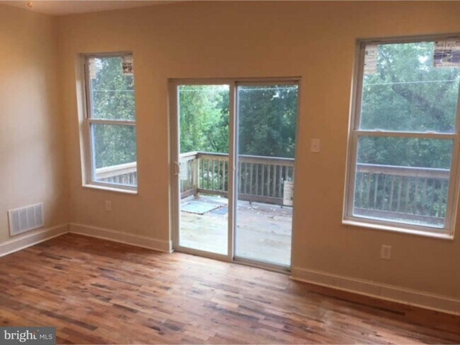 Photo - 10 Woodmont Rd