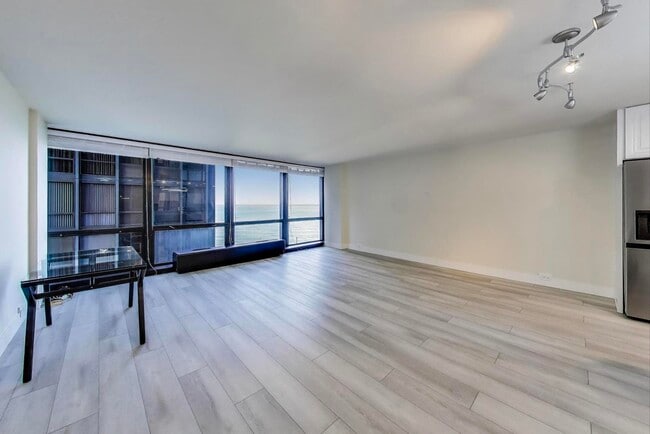 Photo - 900 N Lake Shore Dr House