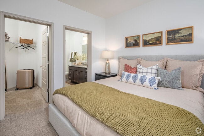 2 beds, 2 baths, 1,122 sq ft