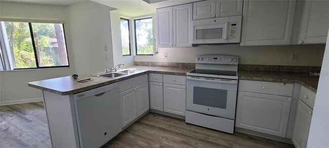 Photo - 22 Oxford Ln Unit 22