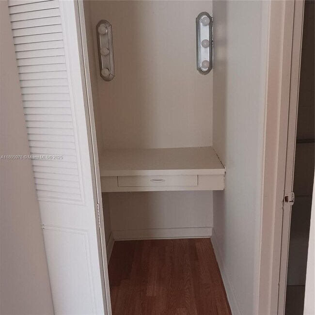 Photo - 5906 NW 21st St